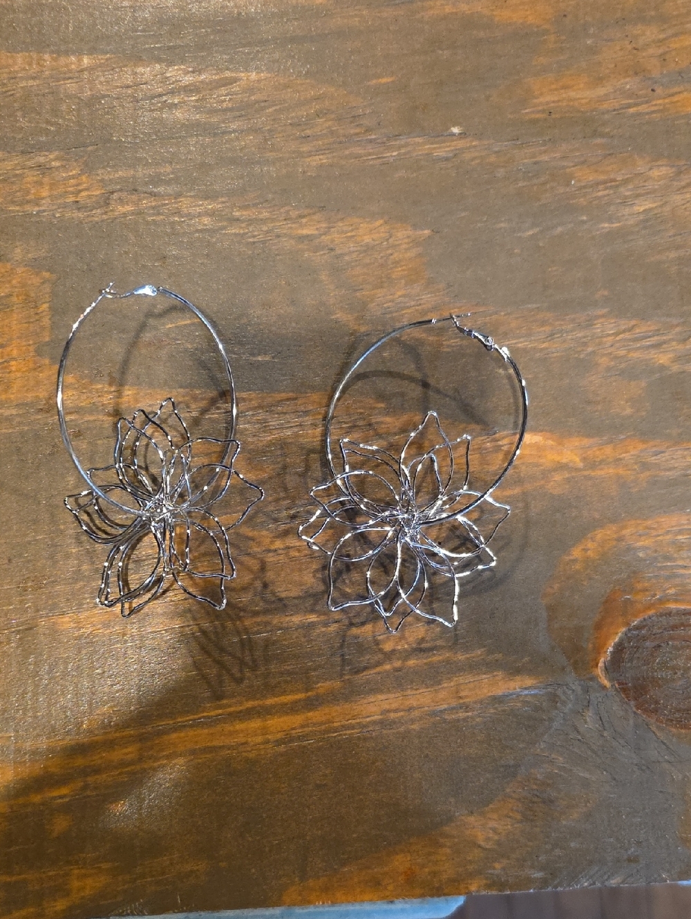 Fashion Jewelry Silver Floral Hoop Earrings
